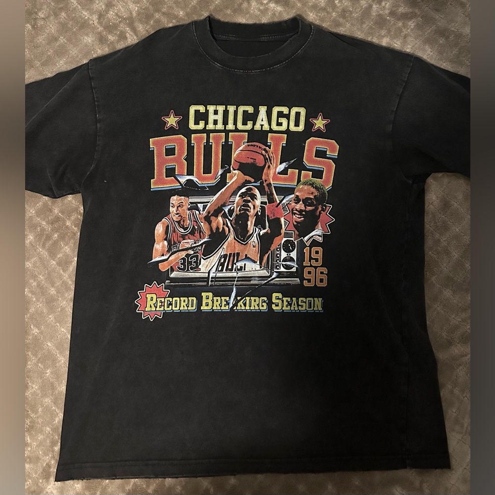 Chicago Bulls Graphic Shirt